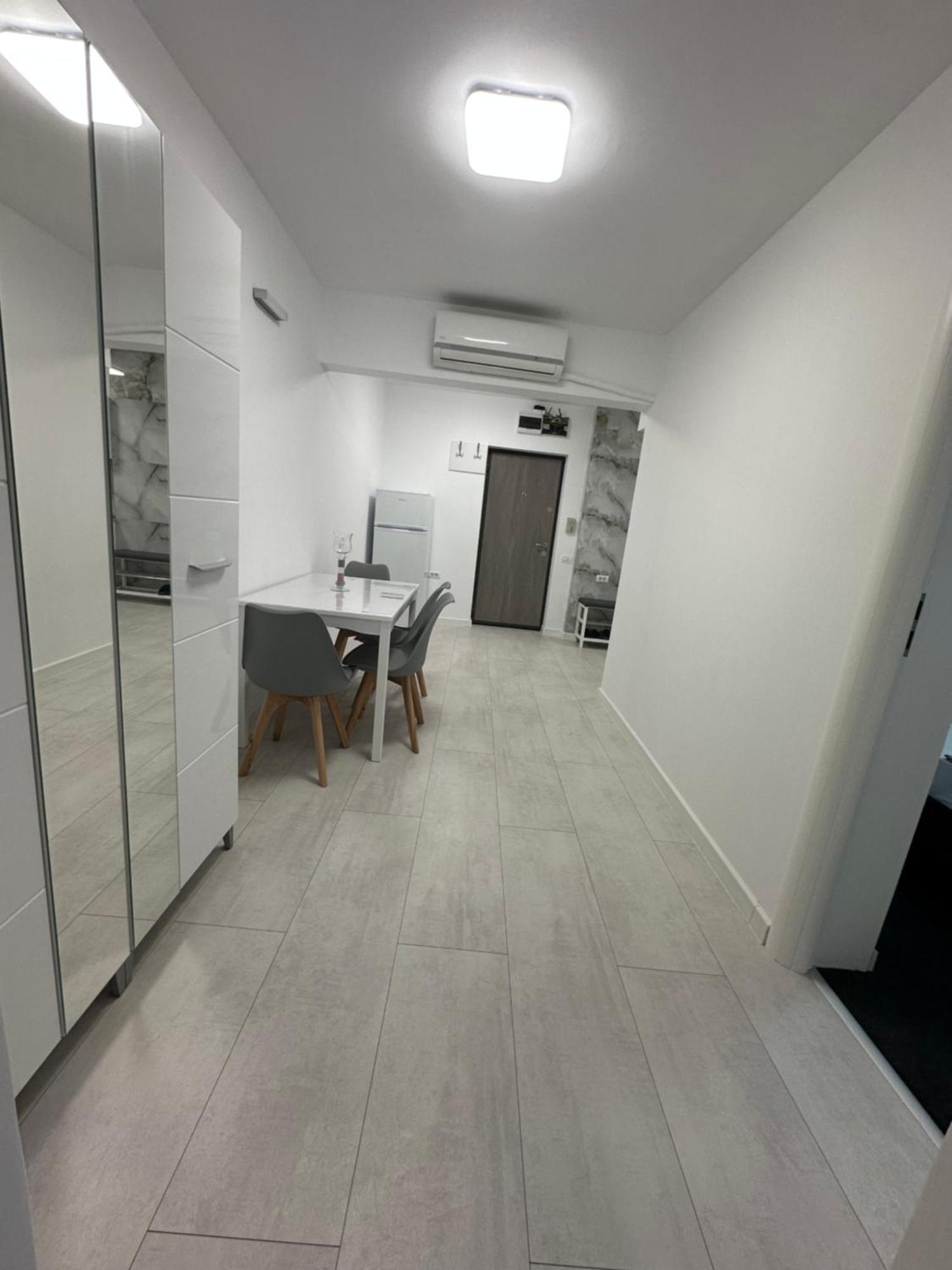 Apartament Ultra Central 3 Leilighet Hunedoara Eksteriør bilde